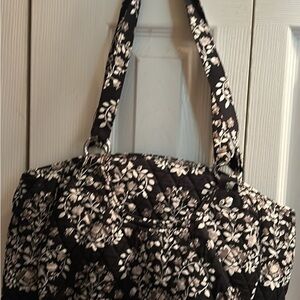 VERA BRADLEY BAG WITH 3 ZIP POUCHES